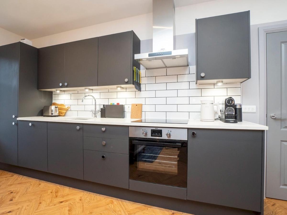 Ferienwohnung Pass The Keys Stunning 2 Bed Retreat In The Heart Of Bath Exterior foto
