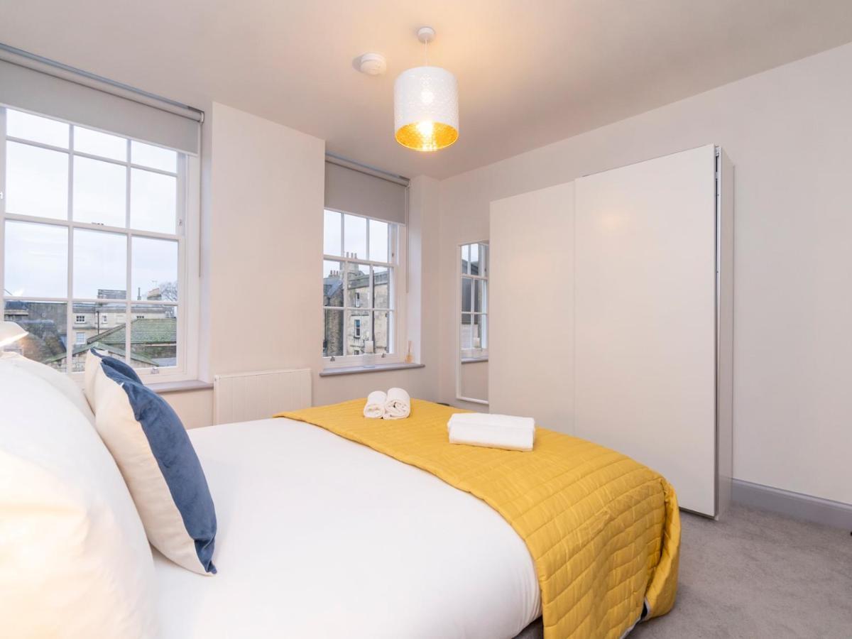 Ferienwohnung Pass The Keys Stunning 2 Bed Retreat In The Heart Of Bath Exterior foto
